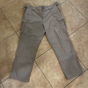 5.11 Tactical Series Cargo Pants Men’s 40x30 Beige RN 109614